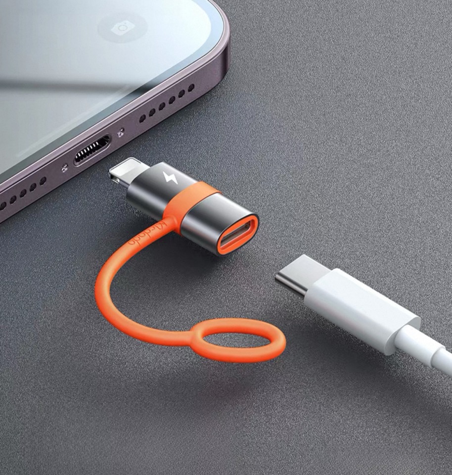 USB C to IPhone Lightning Converter
